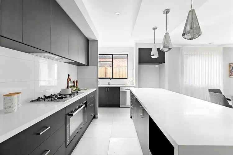 10 Voltage Street, Sunbury VIC 3429