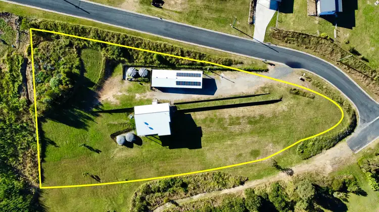 Third view of Homely house listing, 7 Alma Court, Villeneuve QLD 4514