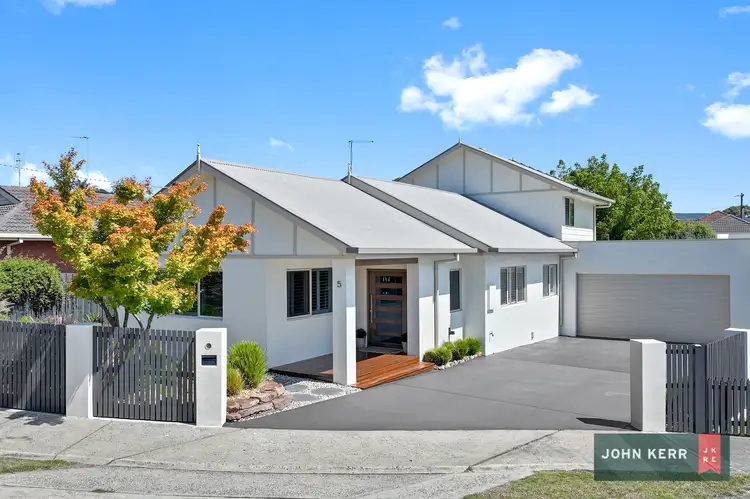 5 Belvedere Court, Newborough VIC 3825