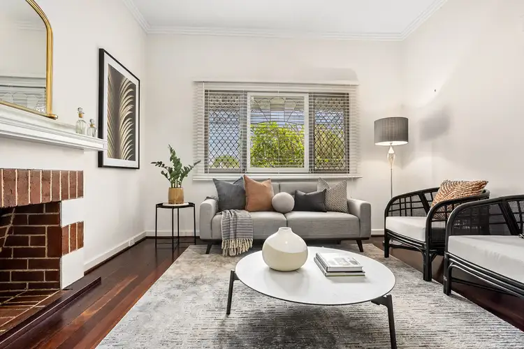 52 Grand Promenade, Bayswater WA 6053