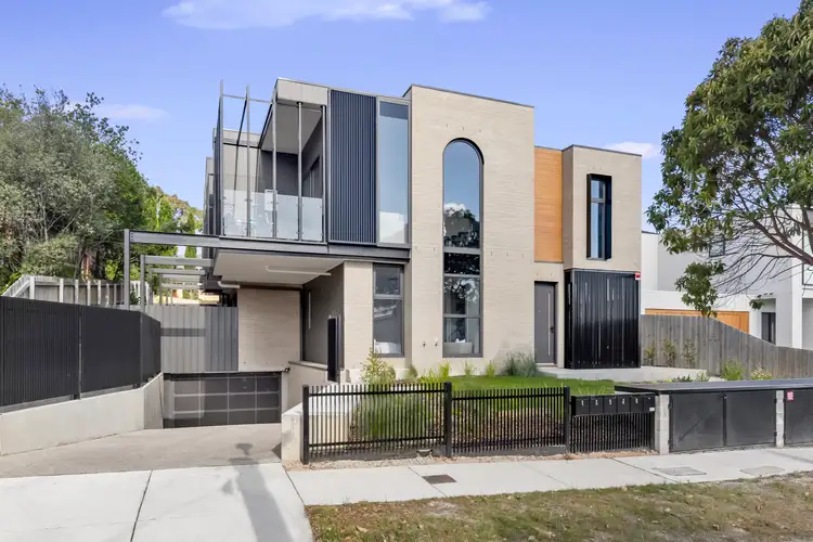 6 Gilmore Road