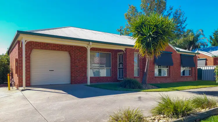 Main view of Homely townhouse listing, 1/4 Raven Court, West Wodonga VIC 3690
