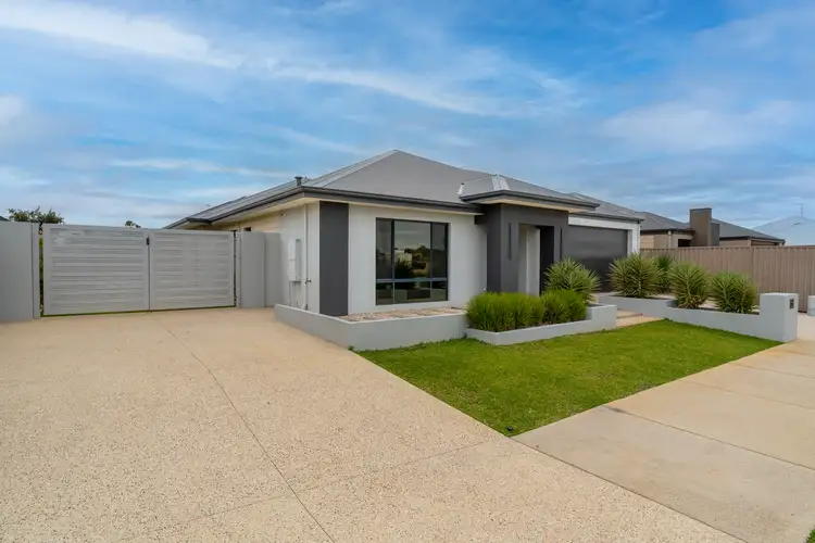 Second view of Homely house listing, 25 Furioso Green, Baldivis WA 6171