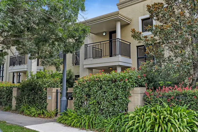 37 Parkside Crescent, Campbelltown NSW 2560