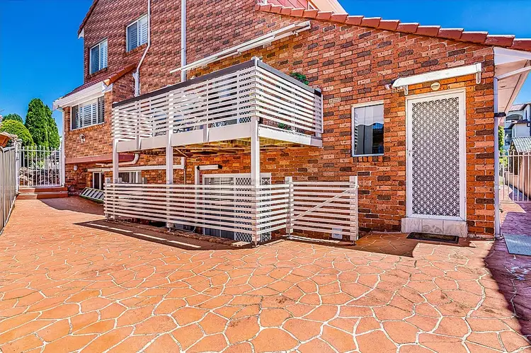 1A Parr Close, Bossley Park NSW 2176
