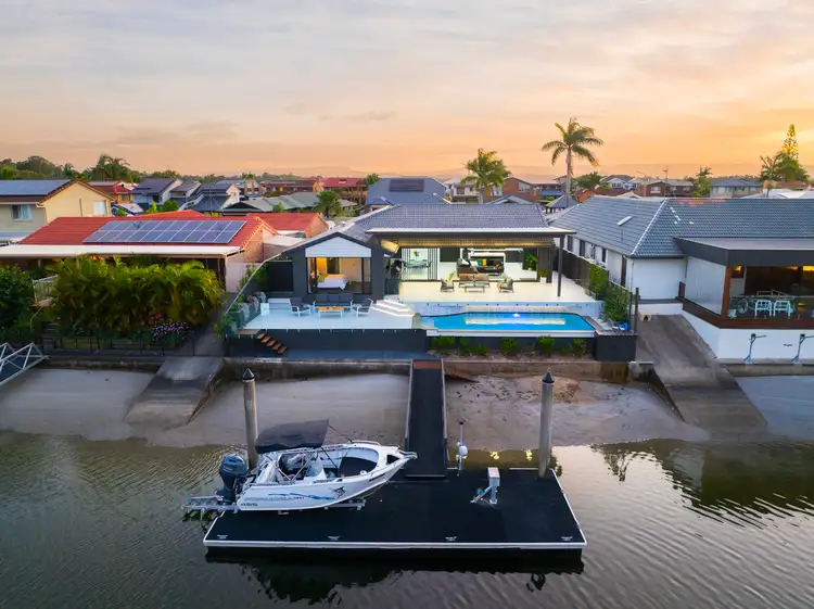 25 Seabreeze Street, Paradise Point QLD 4216