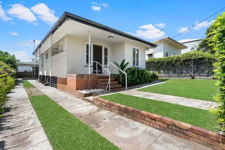36 Pearl Street, Scarborough QLD 4020