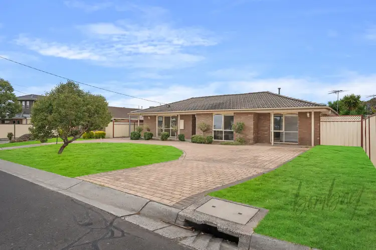 Third view of Homely house listing, 5 Sedgefield Place, Craigieburn VIC 3064