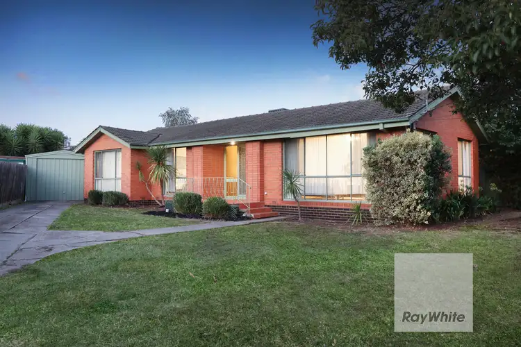 16 Prior Avenue, Gladstone Park VIC 3043