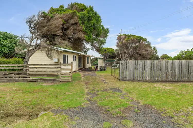 32 Page Avenue, Surf Beach VIC 3922