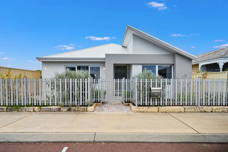 8 Ferrolana Chase, Madora Bay WA 6210