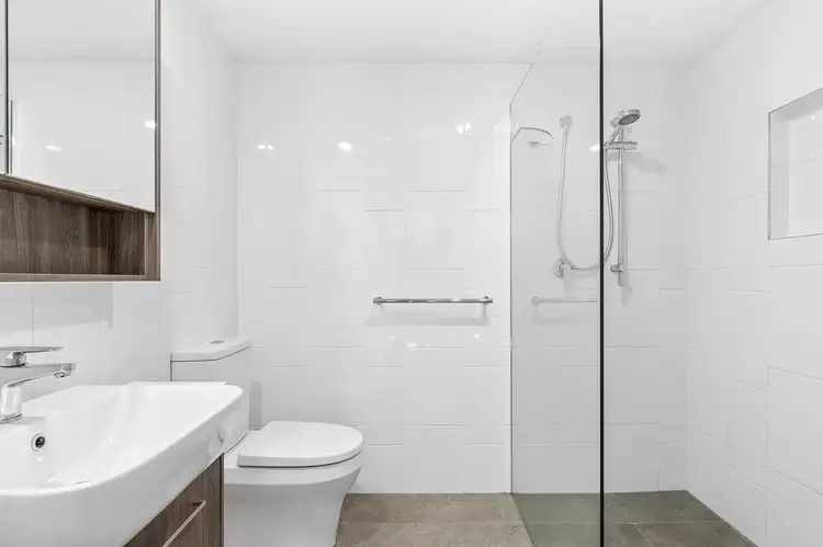 Sixth view of Homely unit listing, 4/13 Fenton Street, Fairfield QLD 4103