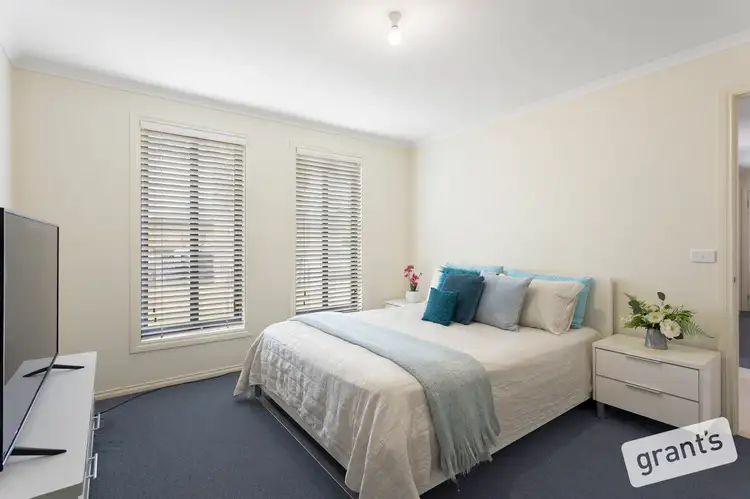 Third view of Homely house listing, 2 Wagtail Court, Narre Warren VIC 3805