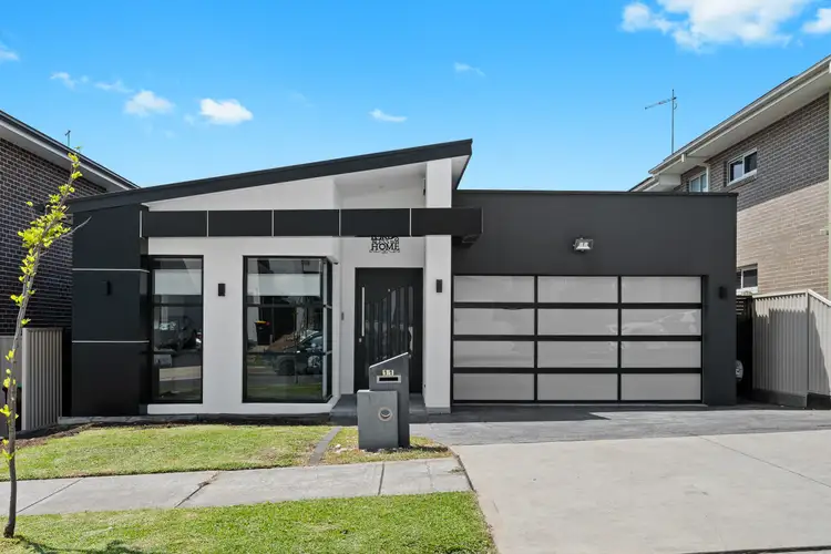 11 Love Rd, Middleton Grange NSW 2171