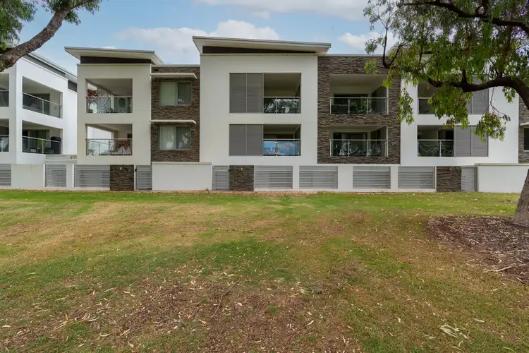 22 Westralia Gardens