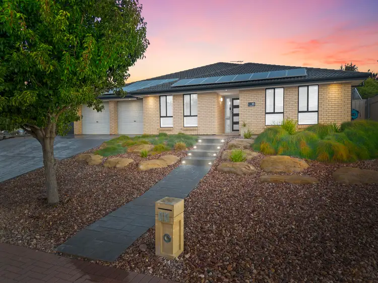 16 Cairns Way, Seaford Rise SA 5169