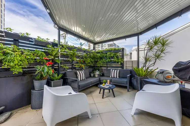 2/68 Sixth Avenue, Maroochydore QLD 4558
