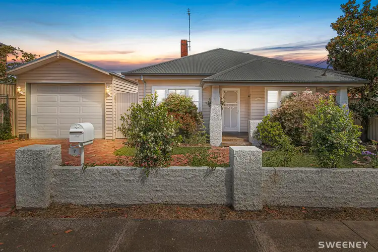 7 Waratah Street, Seaholme VIC 3018