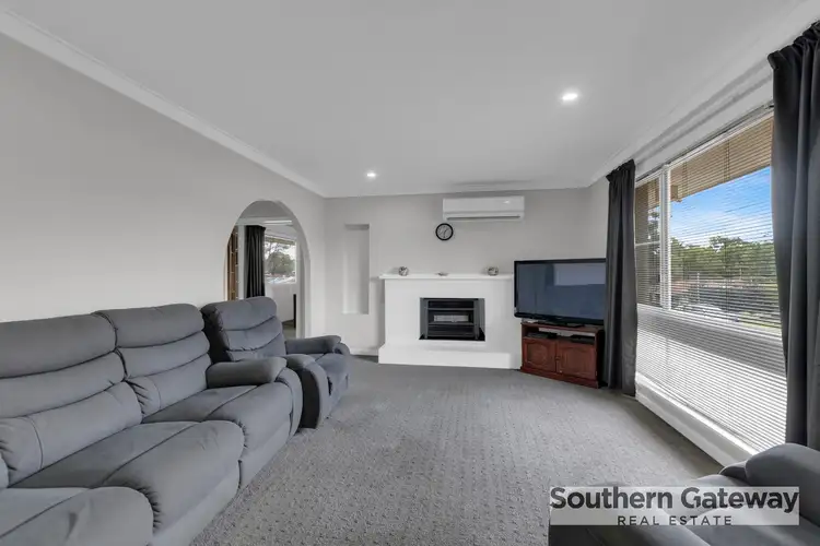 1 Knight Place