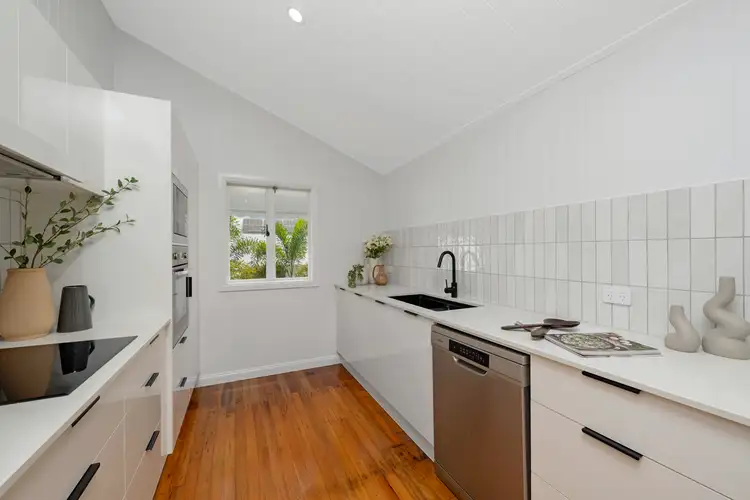 15 Sooning Street, Hermit Park QLD 4812