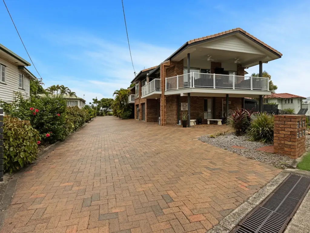Main view of Homely unit listing, 4/489 Esplanade, Torquay QLD 4655