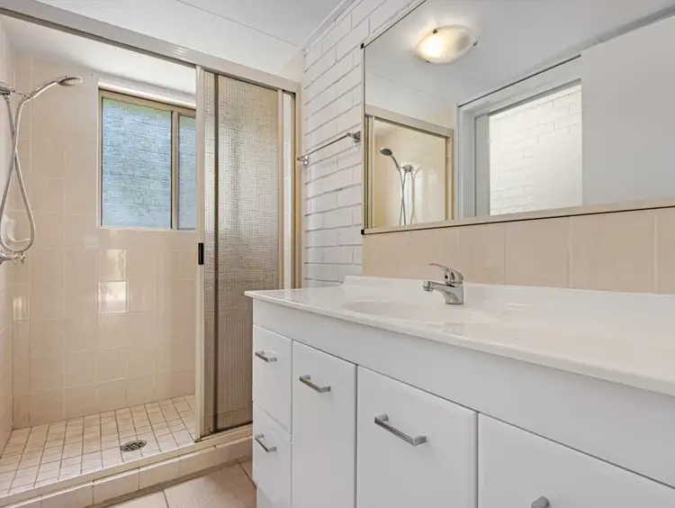 Sixth view of Homely unit listing, 4/489 Esplanade, Torquay QLD 4655