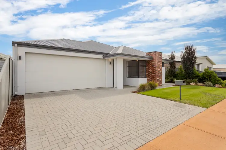 26 Gurnard Loop