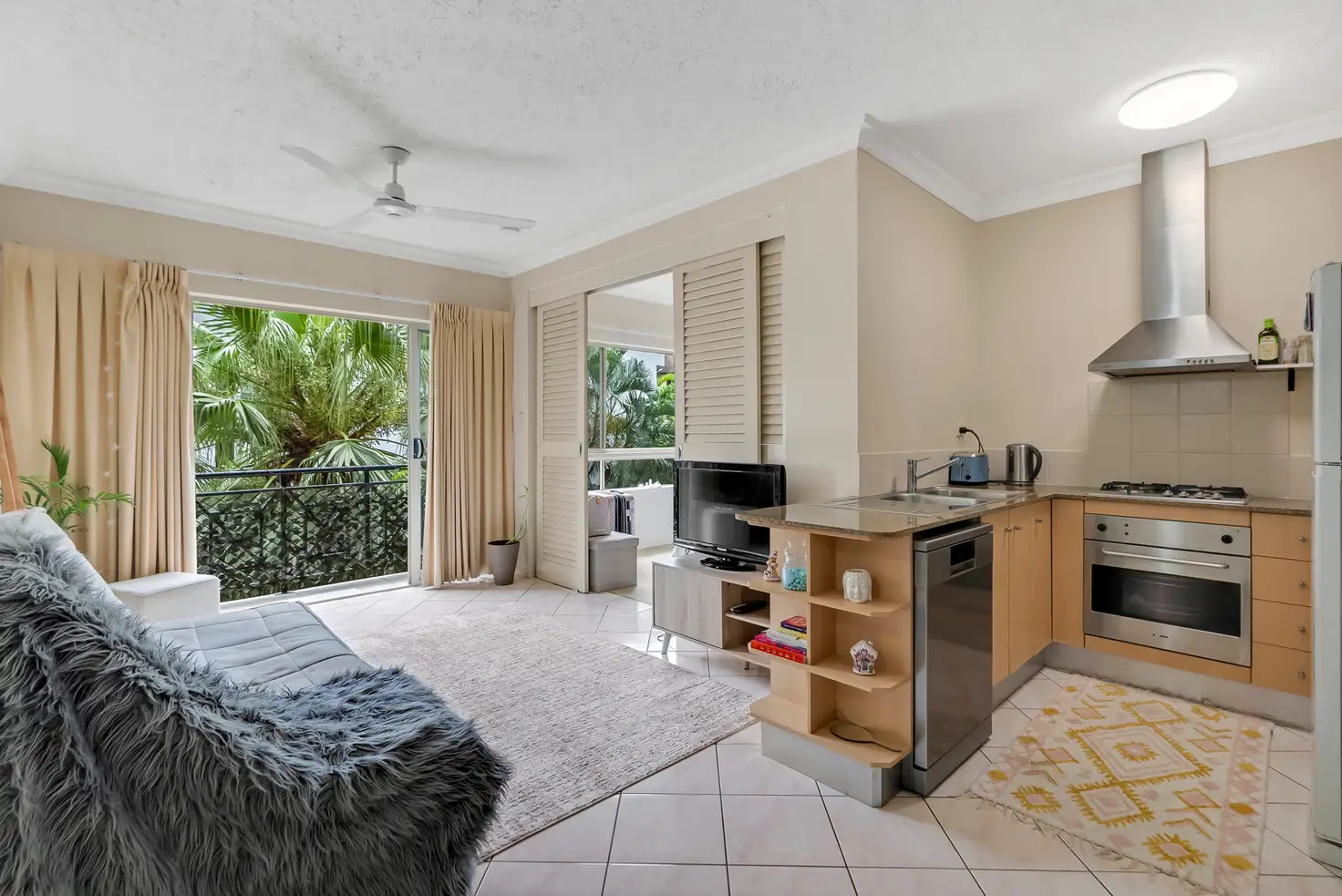 Main view of Homely unit listing, 1621/2-10 Greenslopes Street, Cairns North QLD 4870