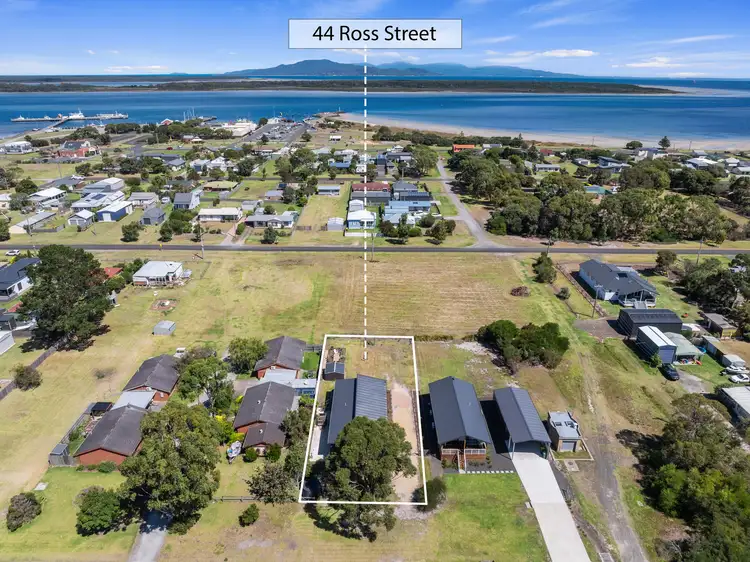 44 Ross St, Port Welshpool VIC 3965