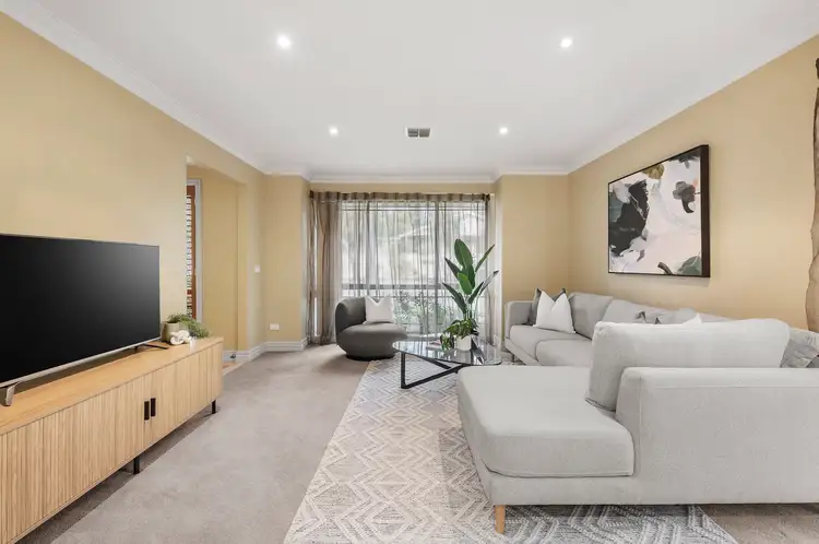 Third view of Homely house listing, 19 Hinkler Avenue, Macleod VIC 3085