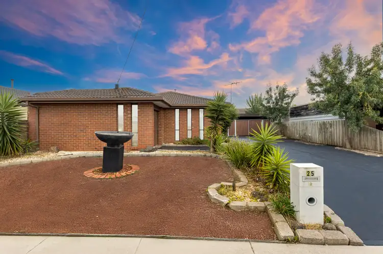 25 Kathleen Crescent