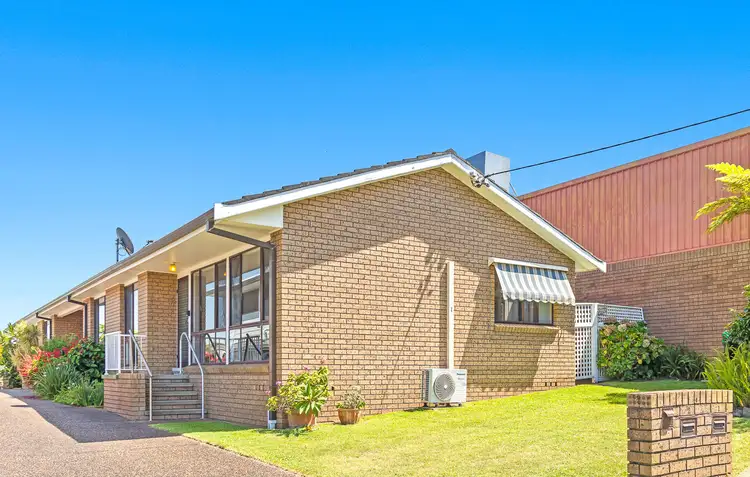 1/4 Armidale Avenue, Nelson Bay NSW 2315