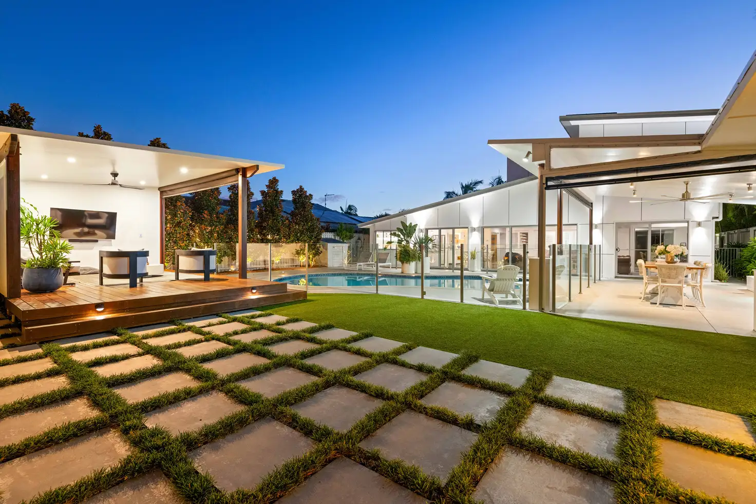 Main view of Homely house listing, 24 McIlwraith Avenue, Sorrento QLD 4217