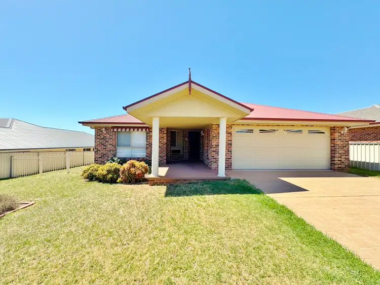 8 Hills Street, Young NSW 2594