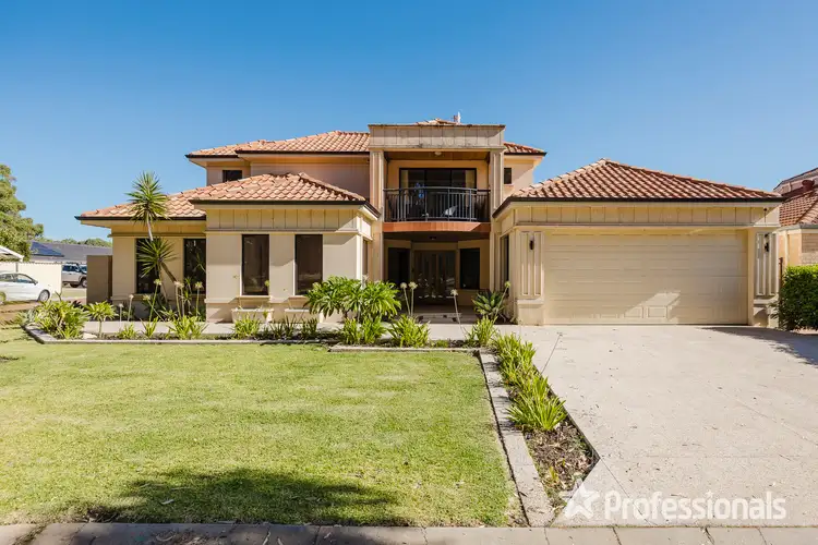 24 Waterview Drive, Woodvale WA 6026