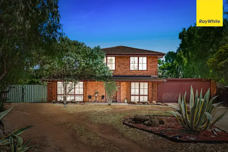 5 Kilmuir Place, Melton West VIC 3337