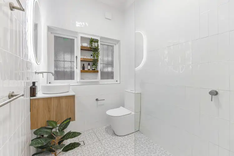 Sixth view of Homely apartment listing, 2/22 Warners Avenue, North Bondi NSW 2026