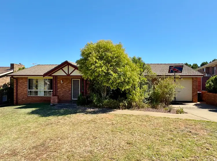 3 Martin Court, Young NSW 2594