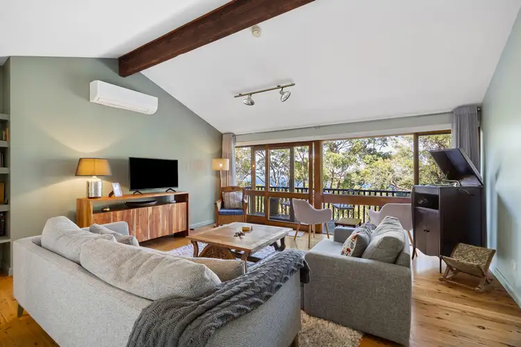 32 Coal Point Road, Coal Point NSW 2283