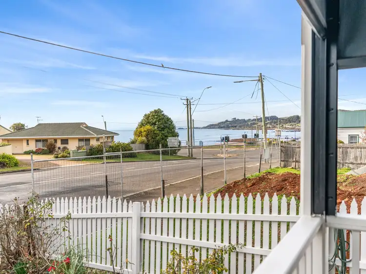 22 Main Road, Penguin TAS 7316