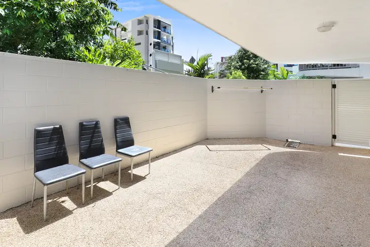 Fifth view of Homely unit listing, 4/35 Canberra Terrace, Kings Beach QLD 4551
