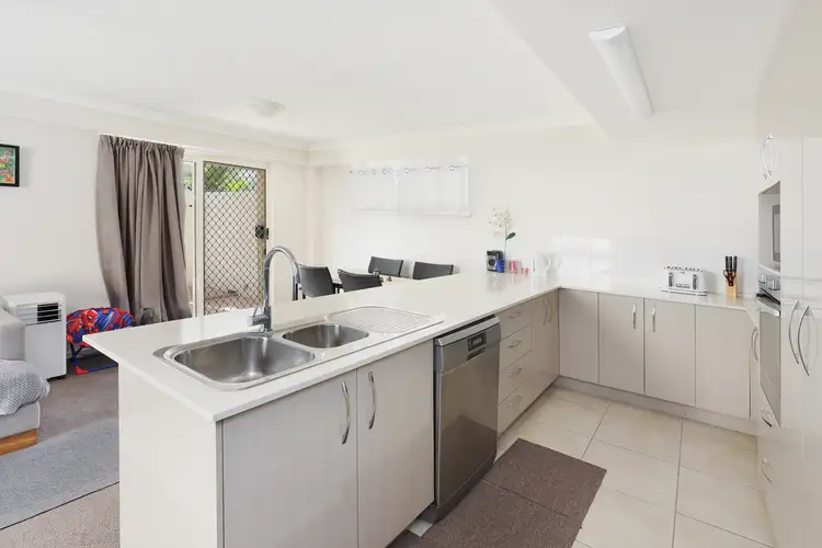 Seventh view of Homely unit listing, 4/35 Canberra Terrace, Kings Beach QLD 4551