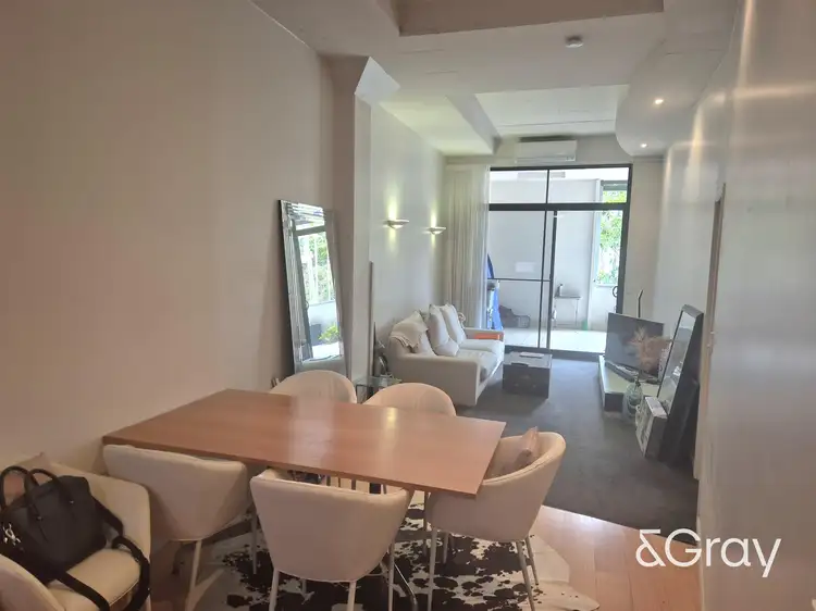 24 Macquarie Street