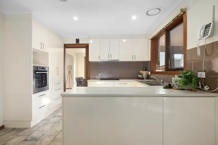 Sixth view of Homely house listing, 4 Taverner Court, Scoresby VIC 3179