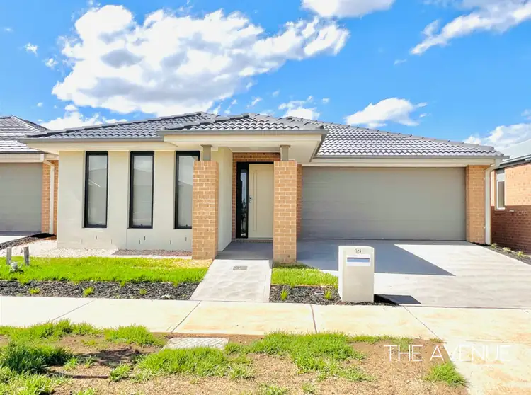 18 Stevedore Street, Mickleham VIC 3064