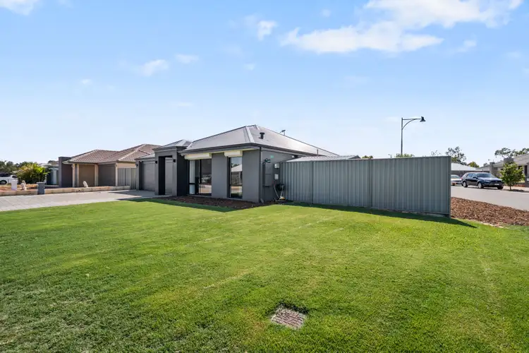 Sixth view of Homely house listing, 2 Sydney Way, South Yunderup WA 6208