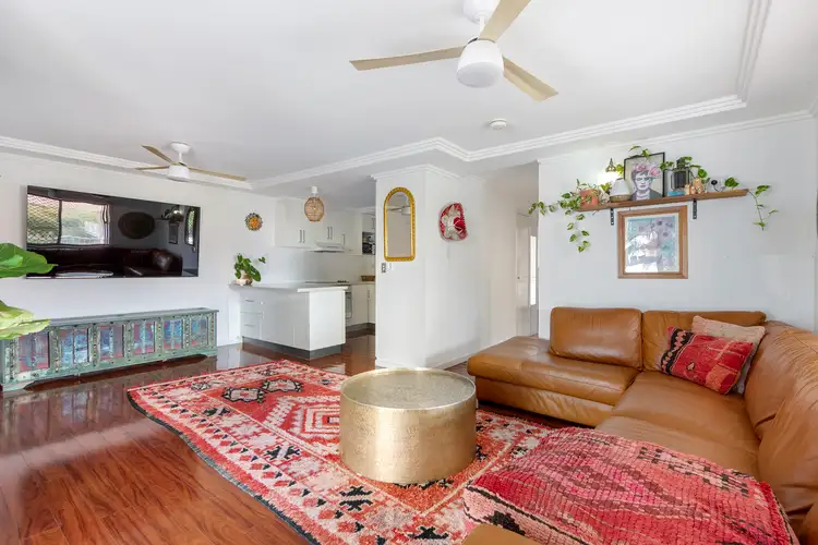 16 Madang Crescent