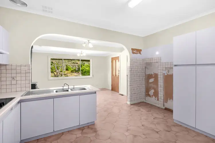 Sixth view of Homely house listing, 10 Edinburgh Street, Box Hill South VIC 3128