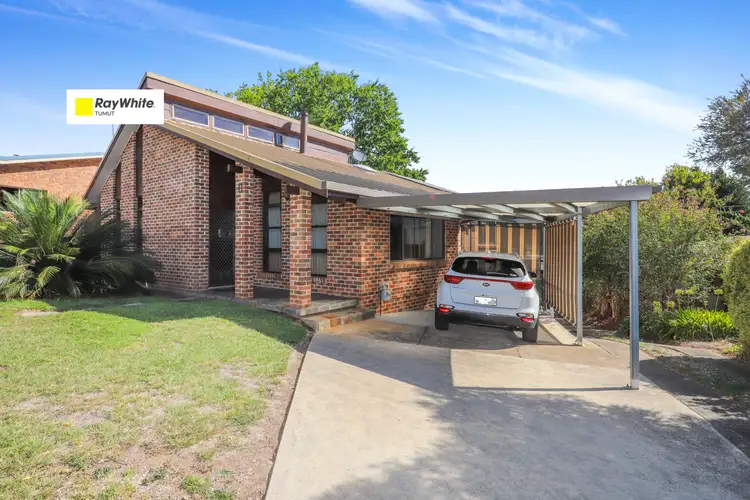 11 Cedar Crescent