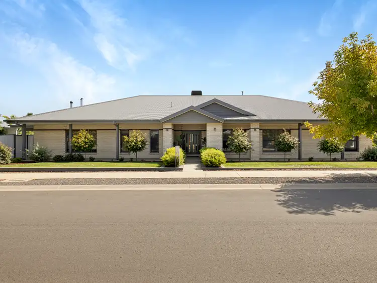 23 Weary Dunlop Drive, Benalla VIC 3672